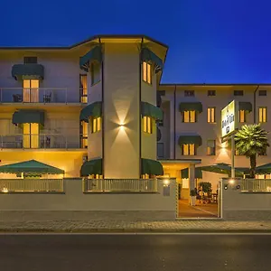 Liu 3*, Lido di Camaiore Italia