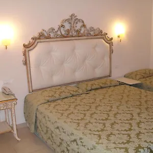 Maison d'hôtes Residenza Due Torri Check In Presso Vicolo Cattani 7, Bologne
